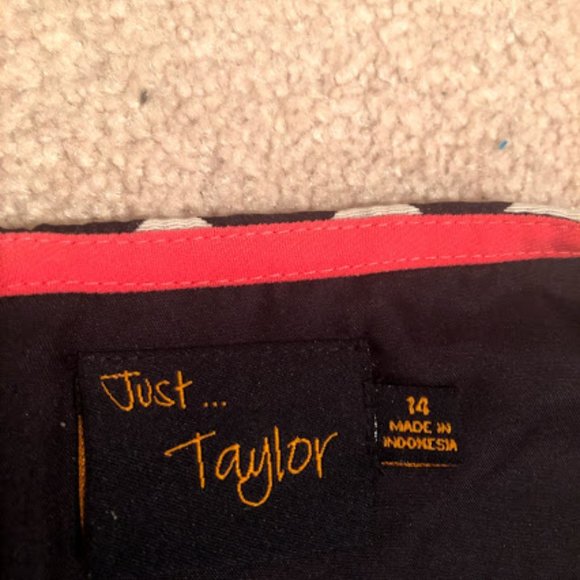 Just...Taylor Geometric Pattern Dress - Picture 2 of 4